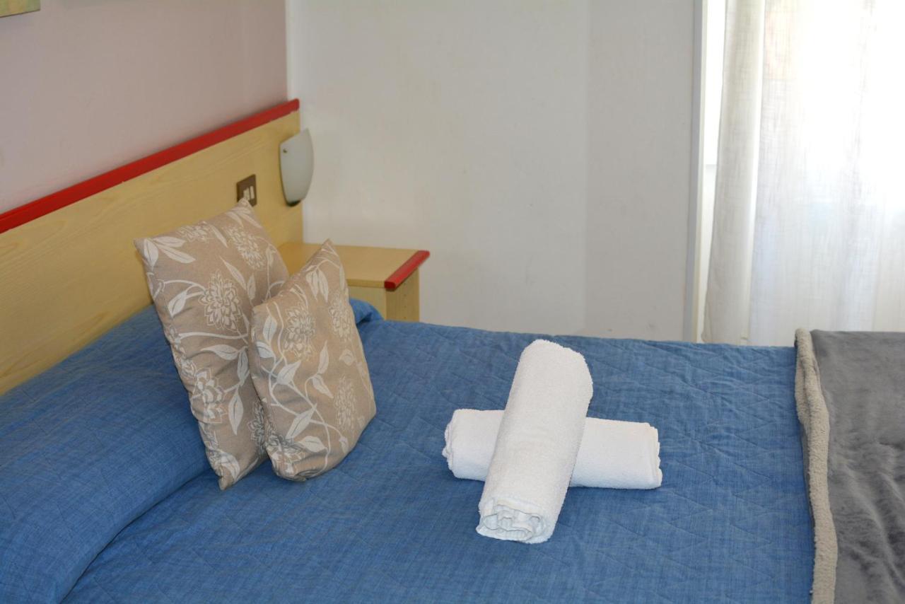 Hotel La Madunina Varazze Luaran gambar