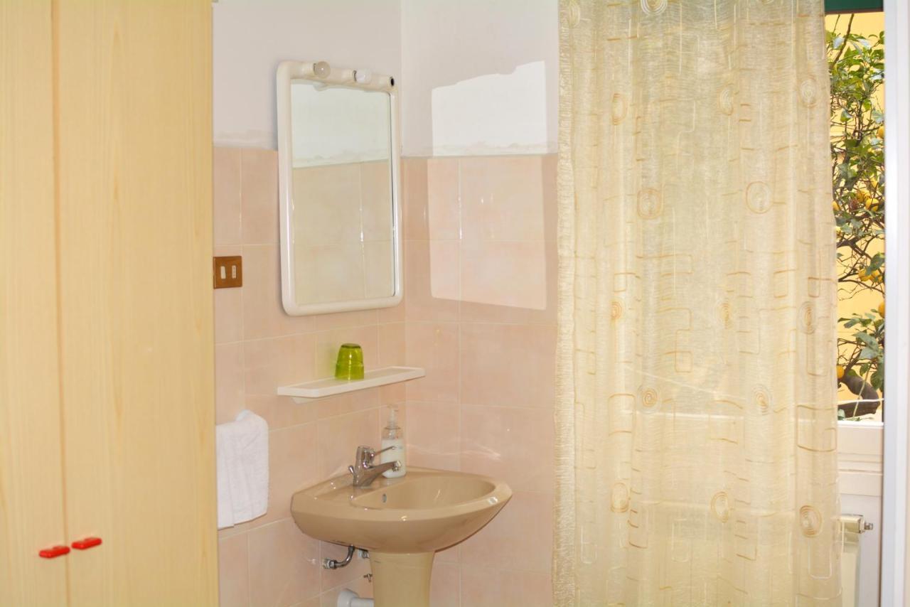 Hotel La Madunina Varazze Luaran gambar